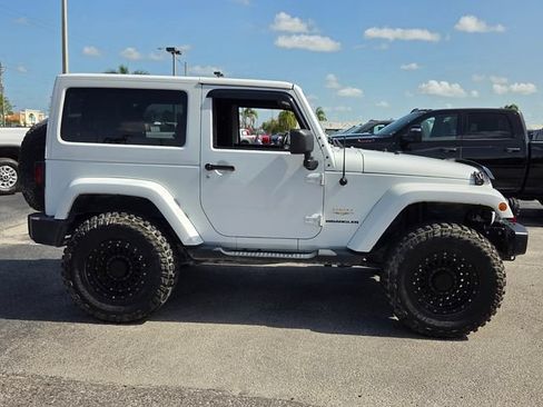 Used 2014 Jeep Wrangler Sahara AWD/4WD image 8