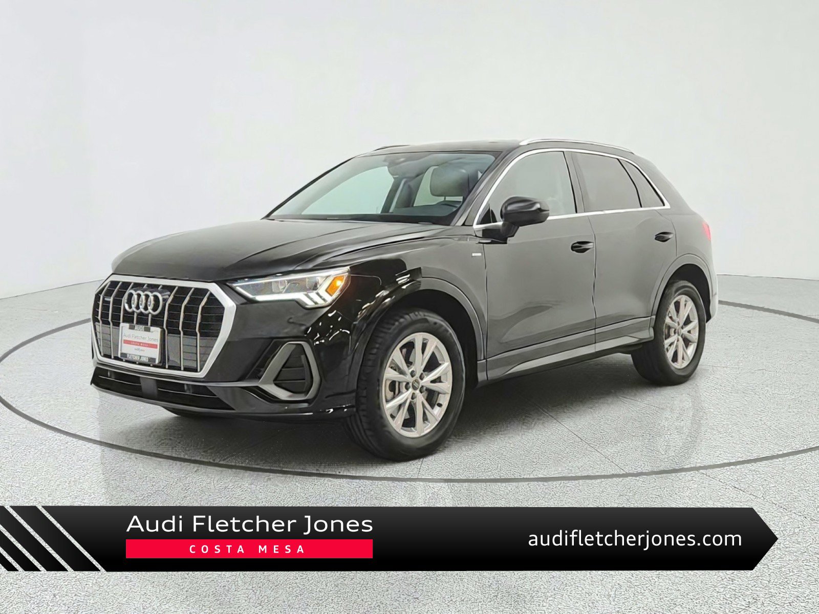 Used 2024 Audi Q3 2.0T Premium AWD/4WD image 1