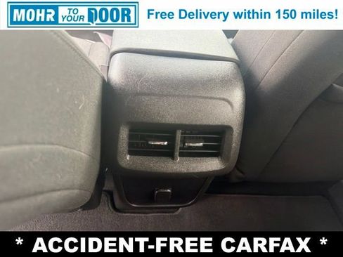Used 2018 Chevrolet Equinox LT FWD image 43