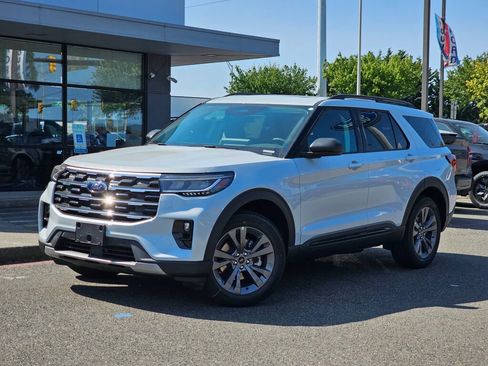 New 2026 Ford Explorer Active w/ Active Comfort Package AWD/4WD image 1