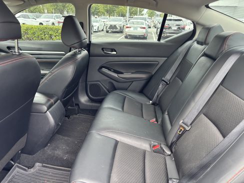 Used 2023 Nissan Altima 2.5 SR FWD image 32