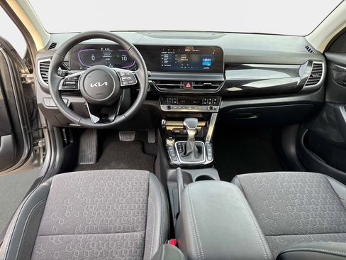 Used 2026 Kia Seltos S image 17