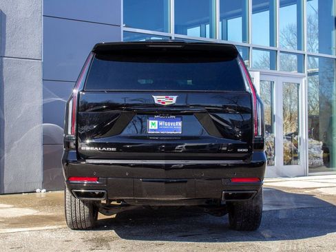 Used 2026 Cadillac Escalade Platinum Sport w/ LPO, Floor Liner Package image 9