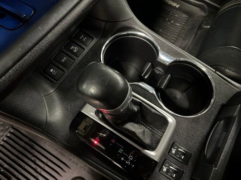 Used 2018 Toyota Highlander SE image 23