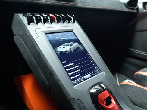 Used 2023 Lamborghini Huracan STO RWD image 94