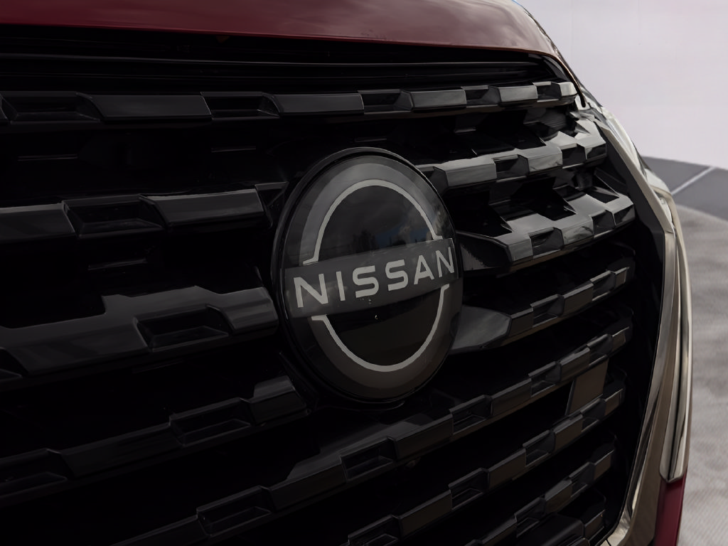 Certified 2024 Nissan Kicks SR w/ SR Premium Package FWD image 30