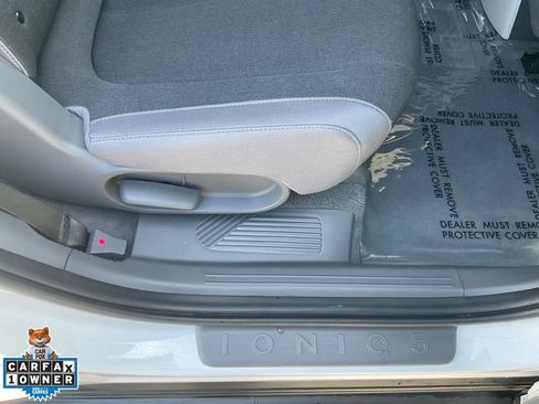 Used 2024 Hyundai Ioniq 5 SEL RWD image 45