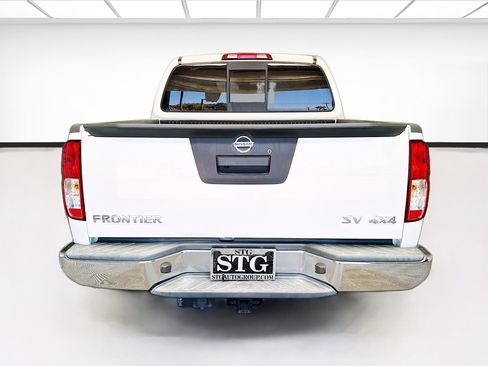 Used 2018 Nissan Frontier SV AWD/4WD image 5