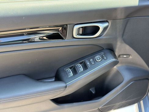 Used 2024 Honda Civic Touring image 13