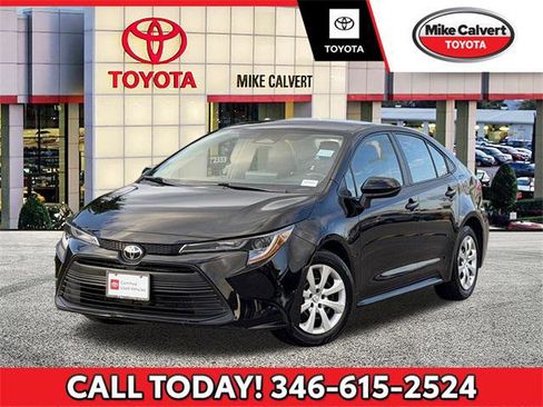 Certified 2024 Toyota Corolla LE image 1