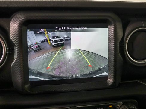 Used 2023 Jeep Wrangler Unlimited Rubicon 4xe AWD/4WD image 8
