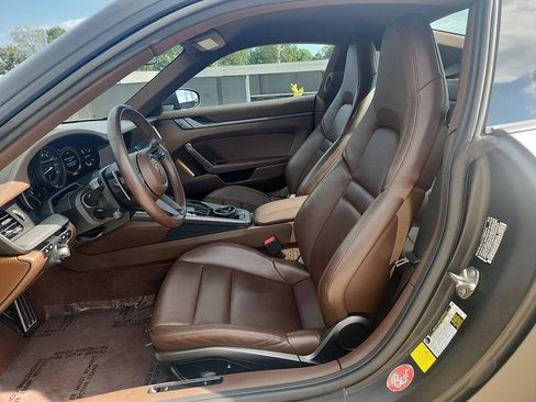 Certified 2020 Porsche 911 Carrera image 5