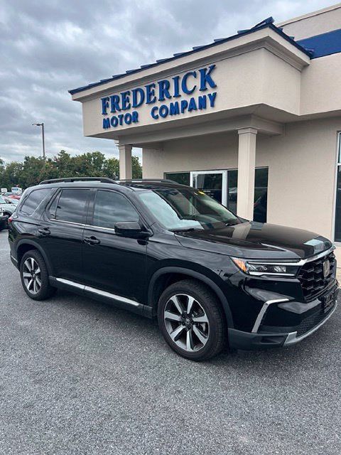 Used 2023 Honda Pilot Elite image 1