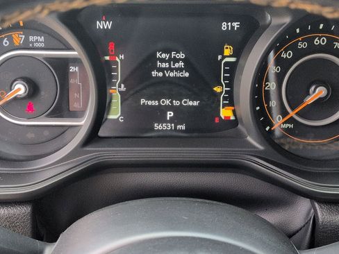 Used 2024 Jeep Gladiator Sport AWD/4WD image 14