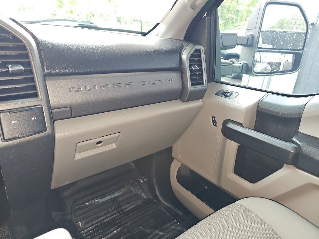 Used 2018 Ford F350 XL w/ Power Equipment Group AWD/4WD image 23