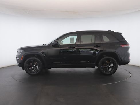 Used 2024 Jeep Grand Cherokee Limited w/ Black Appearance Package AWD/4WD image 20