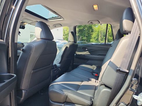 Used 2022 Honda Pilot Special Edition image 11