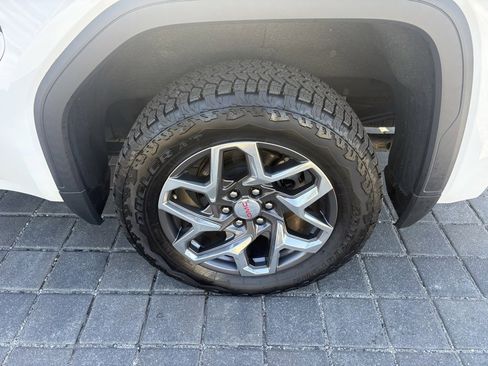 Used 2022 GMC Sierra 1500 SLT w/ SLT Premium Plus Package image 9