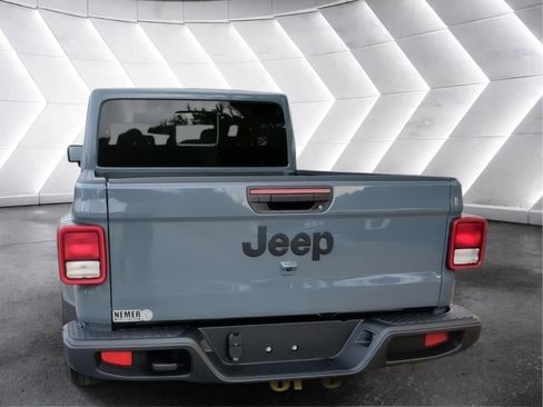 New 2026 Jeep Gladiator Sport AWD/4WD image 10