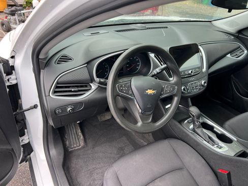 Used 2024 Chevrolet Malibu LT FWD image 15