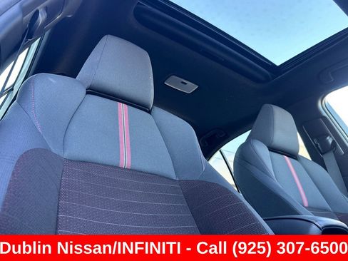 Used 2024 Toyota Corolla SE w/ SE Premium Package FWD image 20