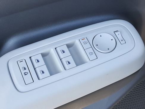 New 2026 Hyundai Santa Fe SE image 15