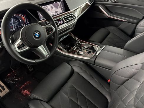 Used 2023 BMW X5 xDrive40i w/ M Sport Package image 11