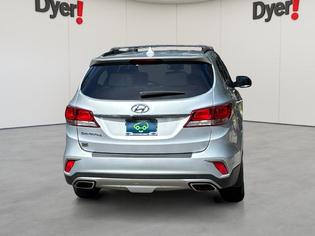 Used 2017 Hyundai Santa Fe SE FWD image 4
