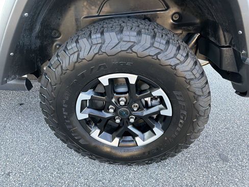 Used 2025 Jeep Wrangler Unlimited Rubicon 4xe w/ Safety Group AWD/4WD image 18
