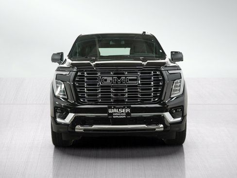 Used 2025 GMC Yukon Denali w/ Sun & Power Step Package AWD/4WD image 8