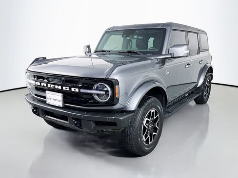 Used 2022 Ford Bronco Outer Banks AWD/4WD image 1