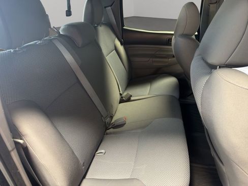 Used 2015 Toyota Tacoma 4x4 Double Cab w/ TRD Sport Package image 17