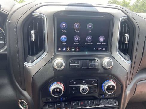 Used 2019 GMC Sierra 1500 Denali w/ Denali Ultimate Package AWD/4WD image 18