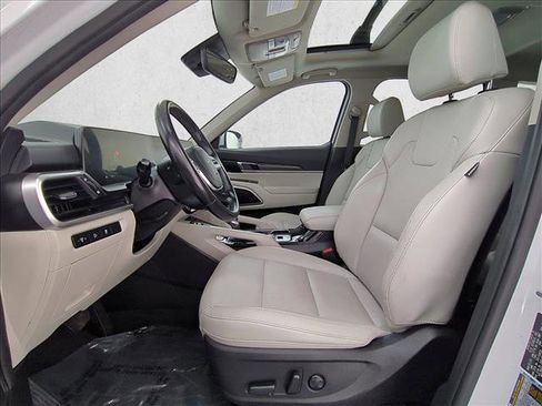 Used 2023 Kia Telluride S w/ S Sunroof Package FWD image 17