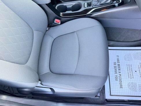 Used 2021 Toyota Corolla LE image 38