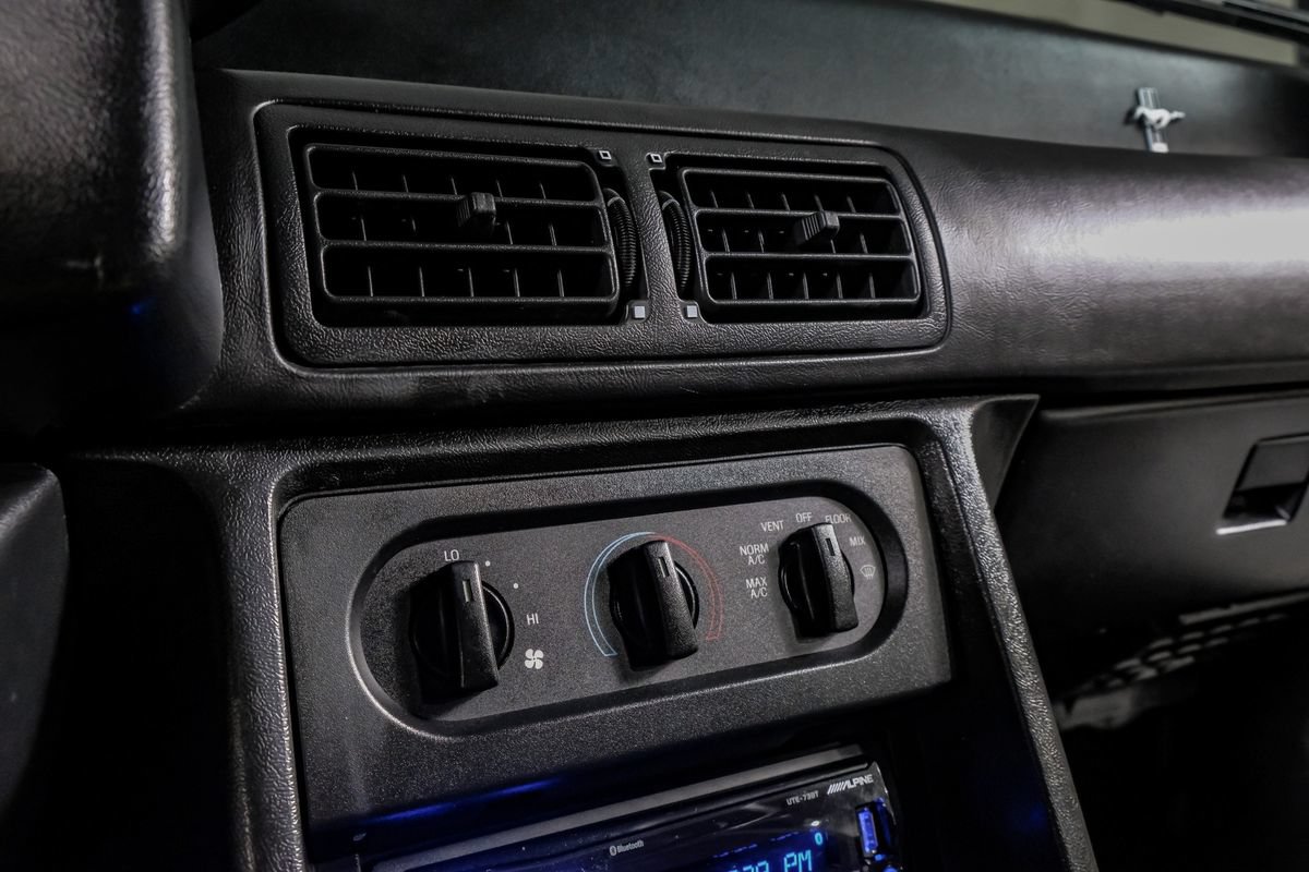 Used 1993 Ford Mustang GT RWD image 19