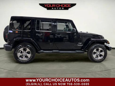 Used 2016 Jeep Wrangler Unlimited Sahara AWD/4WD image 8