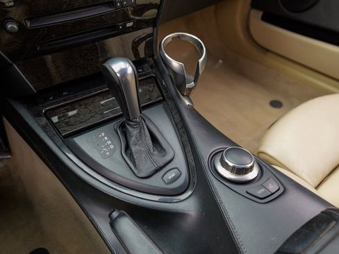 Used 2007 BMW 650i Coupe image 39