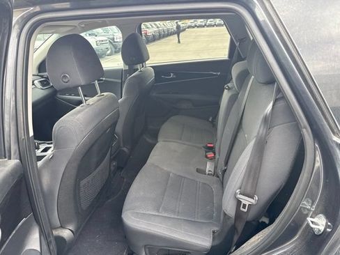 Used 2020 Kia Sorento LX AWD/4WD image 14
