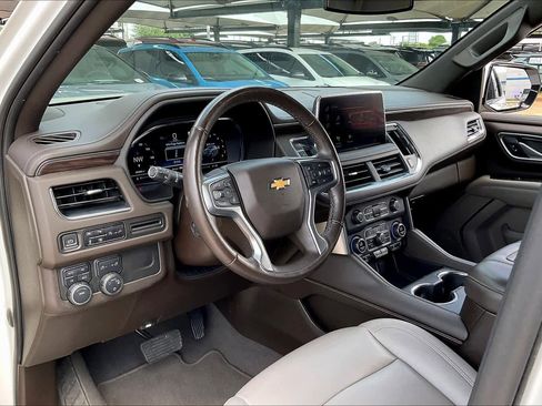 Used 2022 Chevrolet Tahoe LT w/ LT Signature Plus Package AWD/4WD image 18