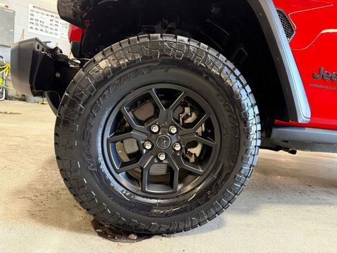Certified 2025 Jeep Wrangler Unlimited Sport AWD/4WD image 32