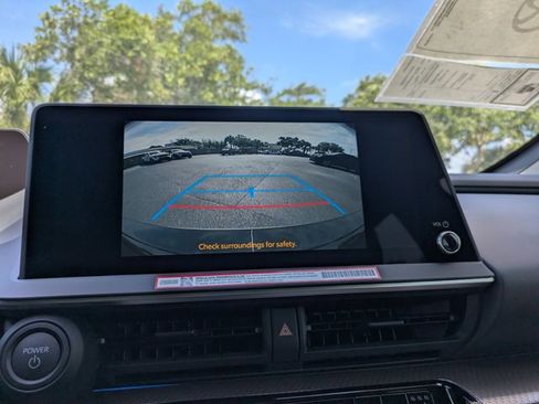 New 2026 Toyota Prius LE FWD image 20