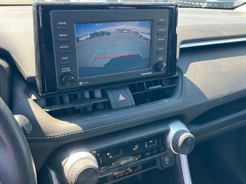Used 2020 Toyota RAV4 LE w/ All Weather Liner Package AWD/4WD image 20