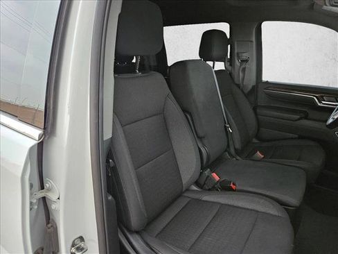 Used 2024 GMC Sierra 1500 SLE image 19