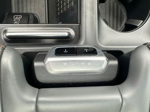 Certified 2025 Ford Expedition Active RWD image 20