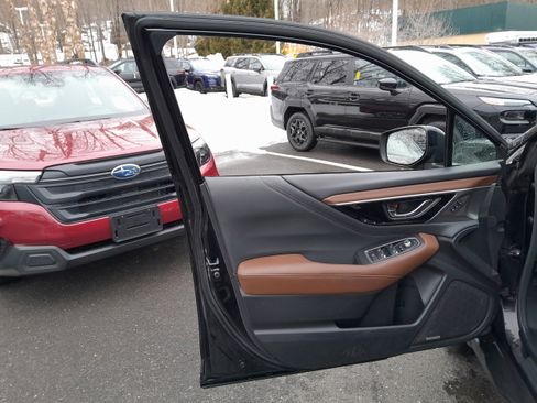 Used 2020 Subaru Outback Touring image 9