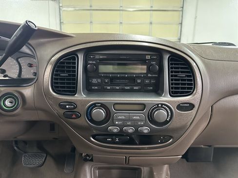 Used 2003 Toyota Sequoia Limited AWD/4WD image 24