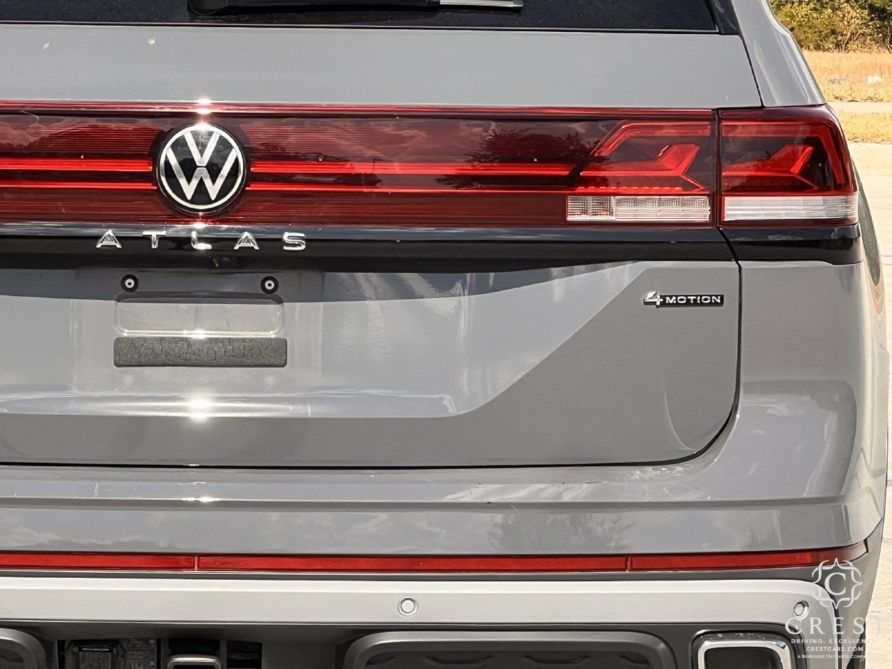 Used 2025 Volkswagen Atlas Peak Edition SE AWD/4WD image 5