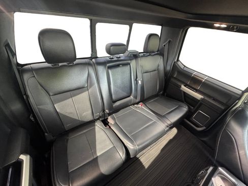 Used 2022 Ford F250 Lariat w/ Lariat Ultimate Package AWD/4WD image 16