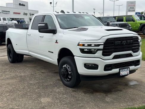 New 2026 RAM 3500 Laramie AWD/4WD image 3